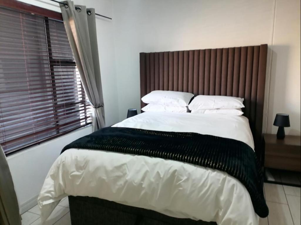 Emabheleni Executive Suites Westpoint Johannesburg Phòng bức ảnh
